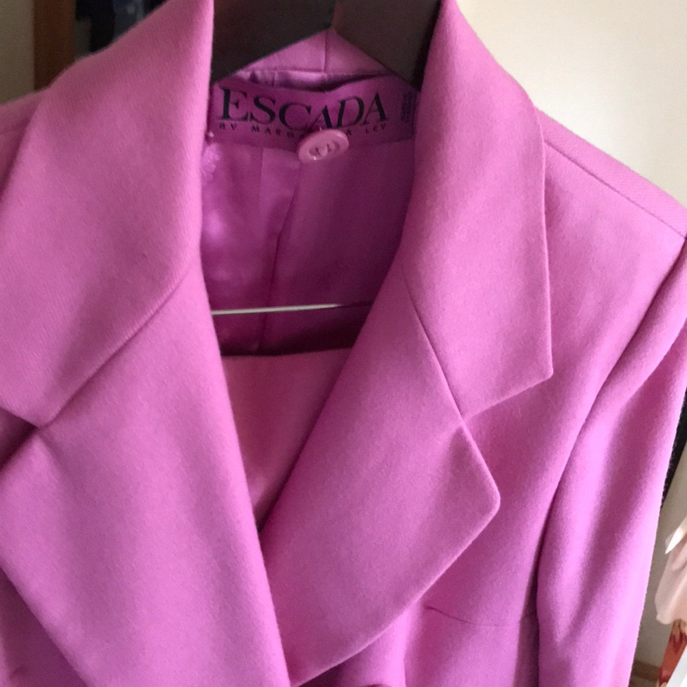 ESCADA LUXURY JACKET & SKIRT ENSEMBLE STUNNING FINE  MERINO WOOL LIKE NEW SZ: 8 - Picture 3 of 8